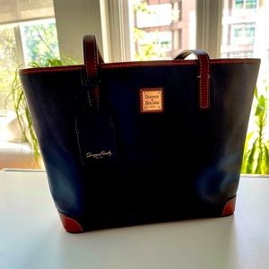 HP ✨ Dooney & Bourke Pebble Grain Charleston tote
